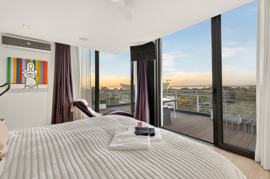 To Let 2 Bedroom Property for Rent in Green Point Western Cape